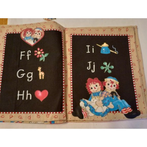 THE RAGGEDY ANN and ANDY SOFT (CLOTH) ABC BOOK - Picture 2 of 2